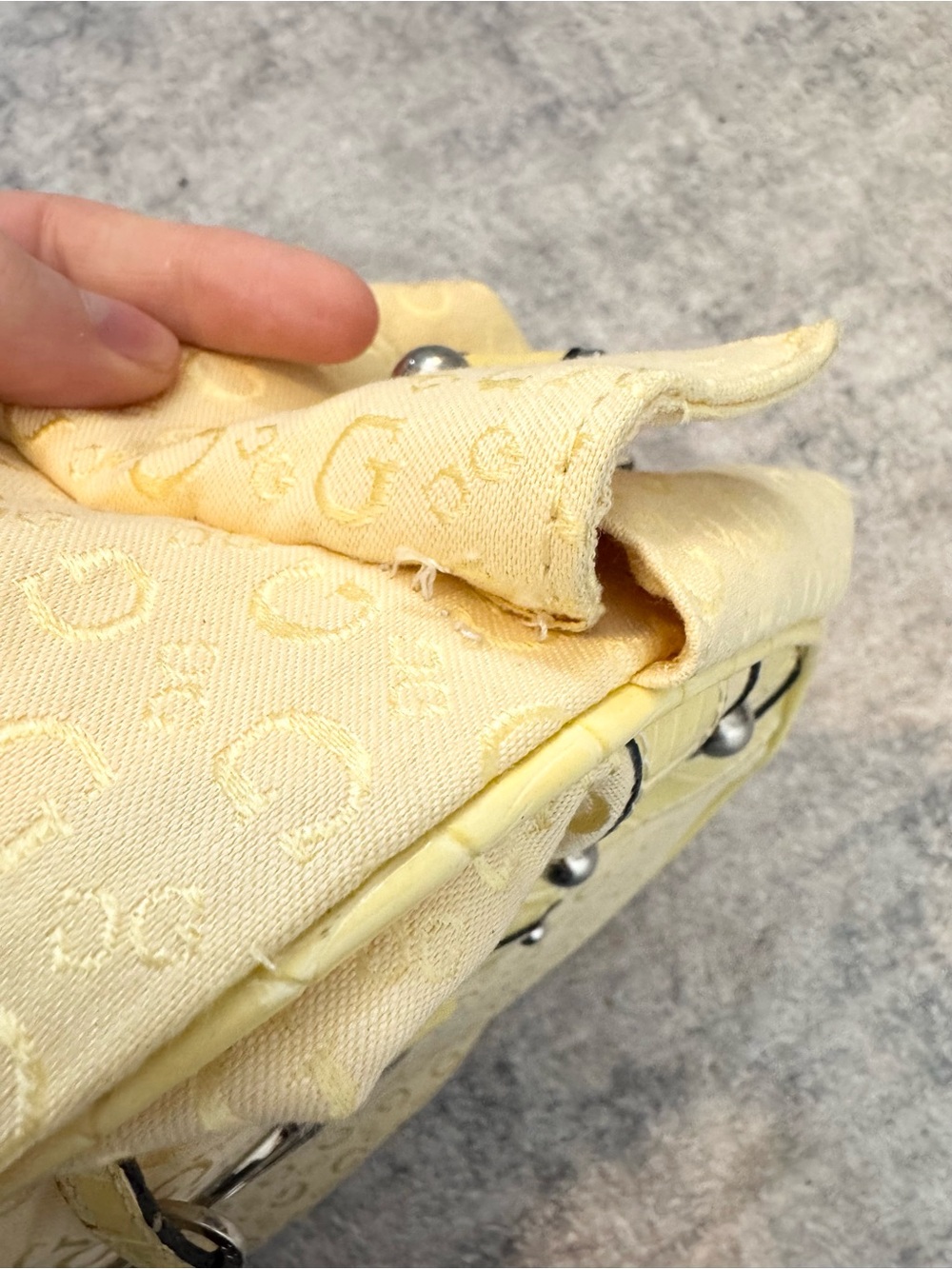 Deadstock Vintage Y2K GUESS Yellow Monogram Hobo Bag NWT - Picture 8 of 15
